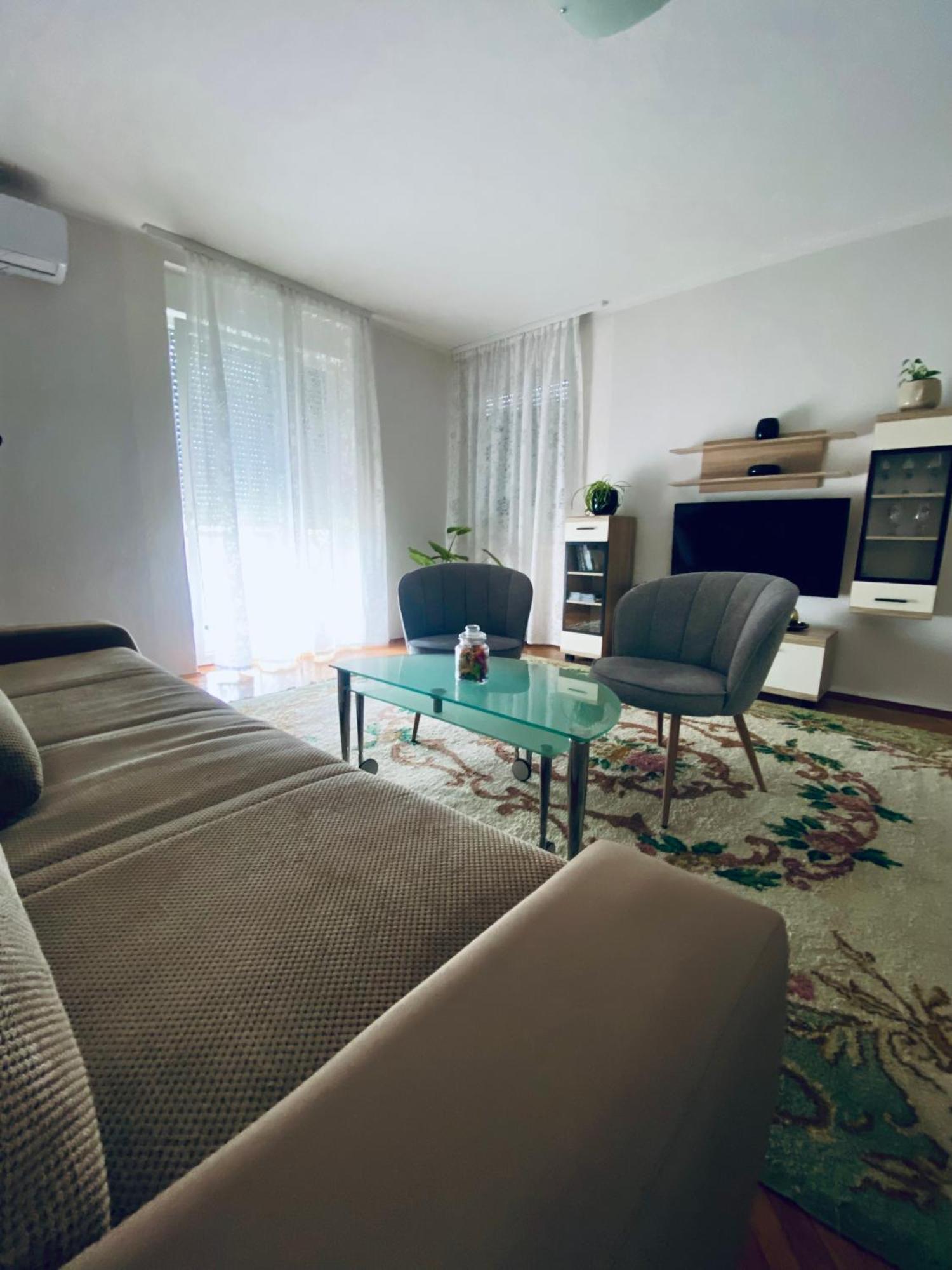 Apartman Colapis- Self Check In, Free Parking, Premium Location! Karlovac Exterior foto